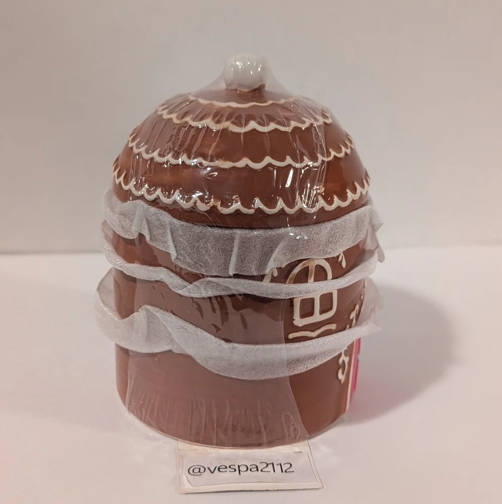 Target Bullseye Playground Christmas Gingerbread House Measuring Cups Set